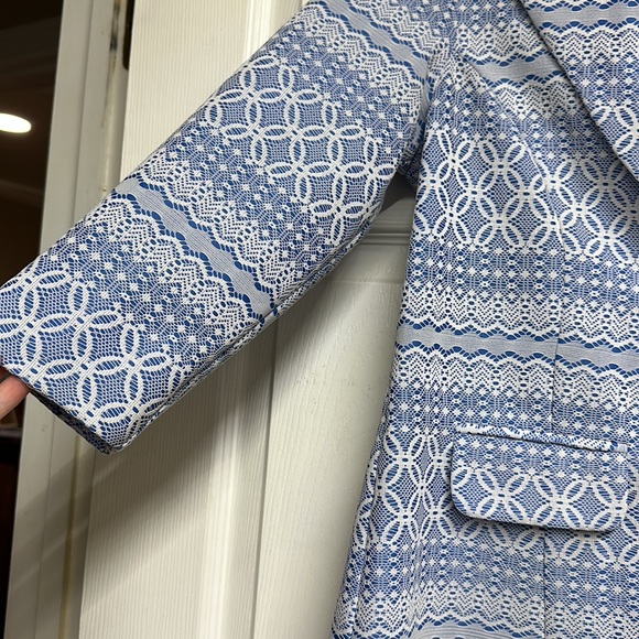 Top - Picture 2 of 4